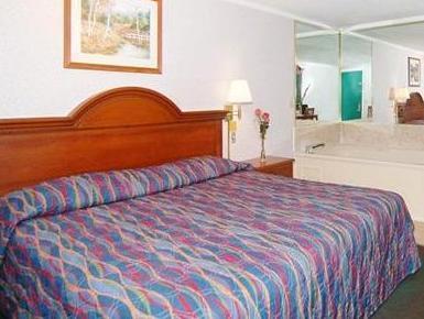 Rodeway Inn 2*