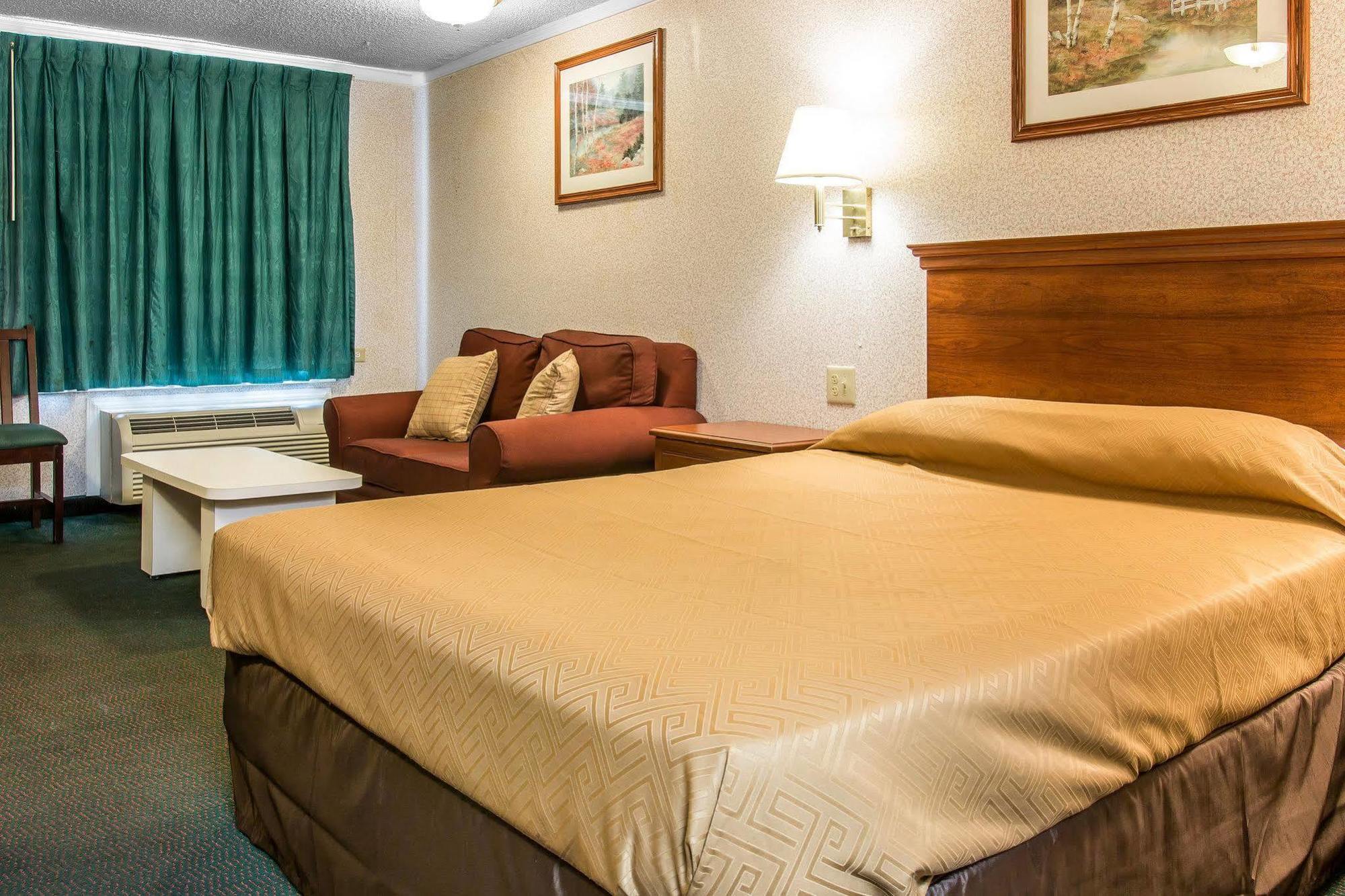 Rodeway Inn 2*